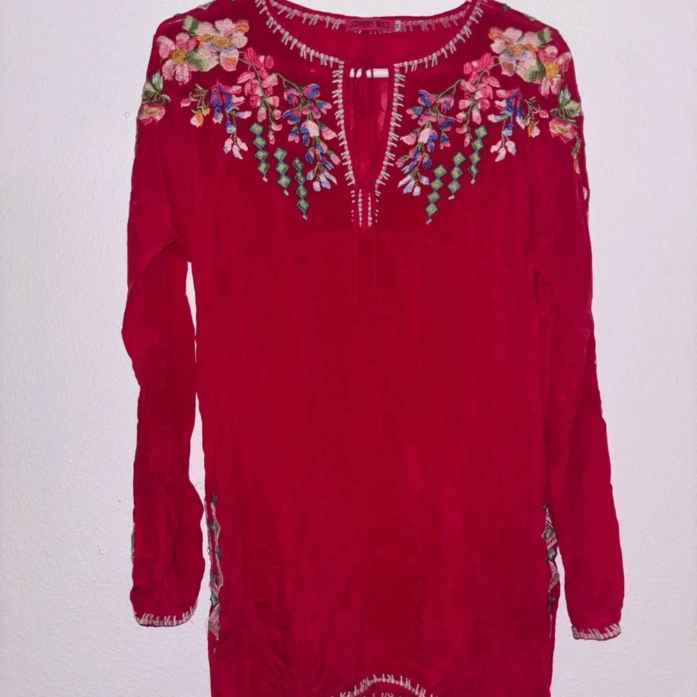 Johnny was Embroidered Pink Women's Top M - Picture 2 of 6